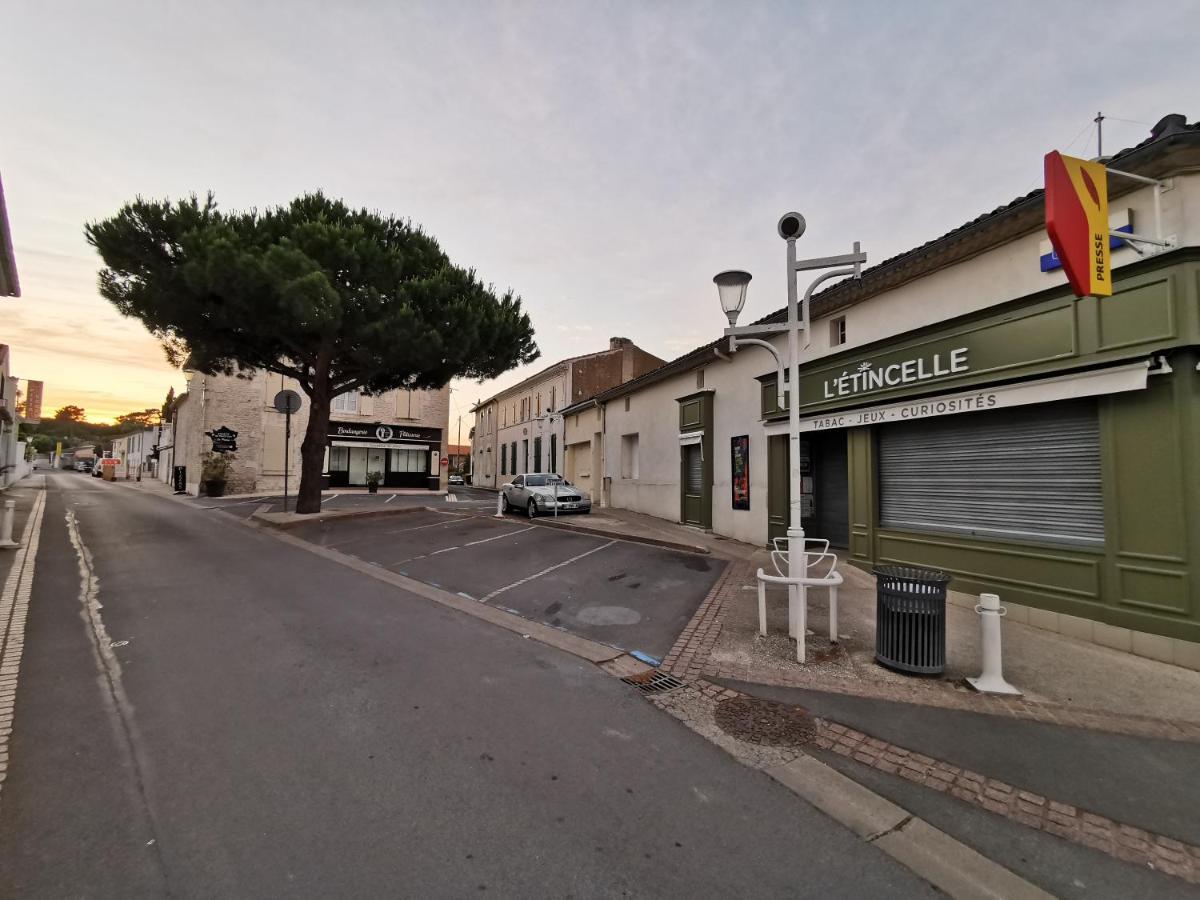 Charmant Appartement Dans Centre Meschers/Gironde מראה חיצוני תמונה